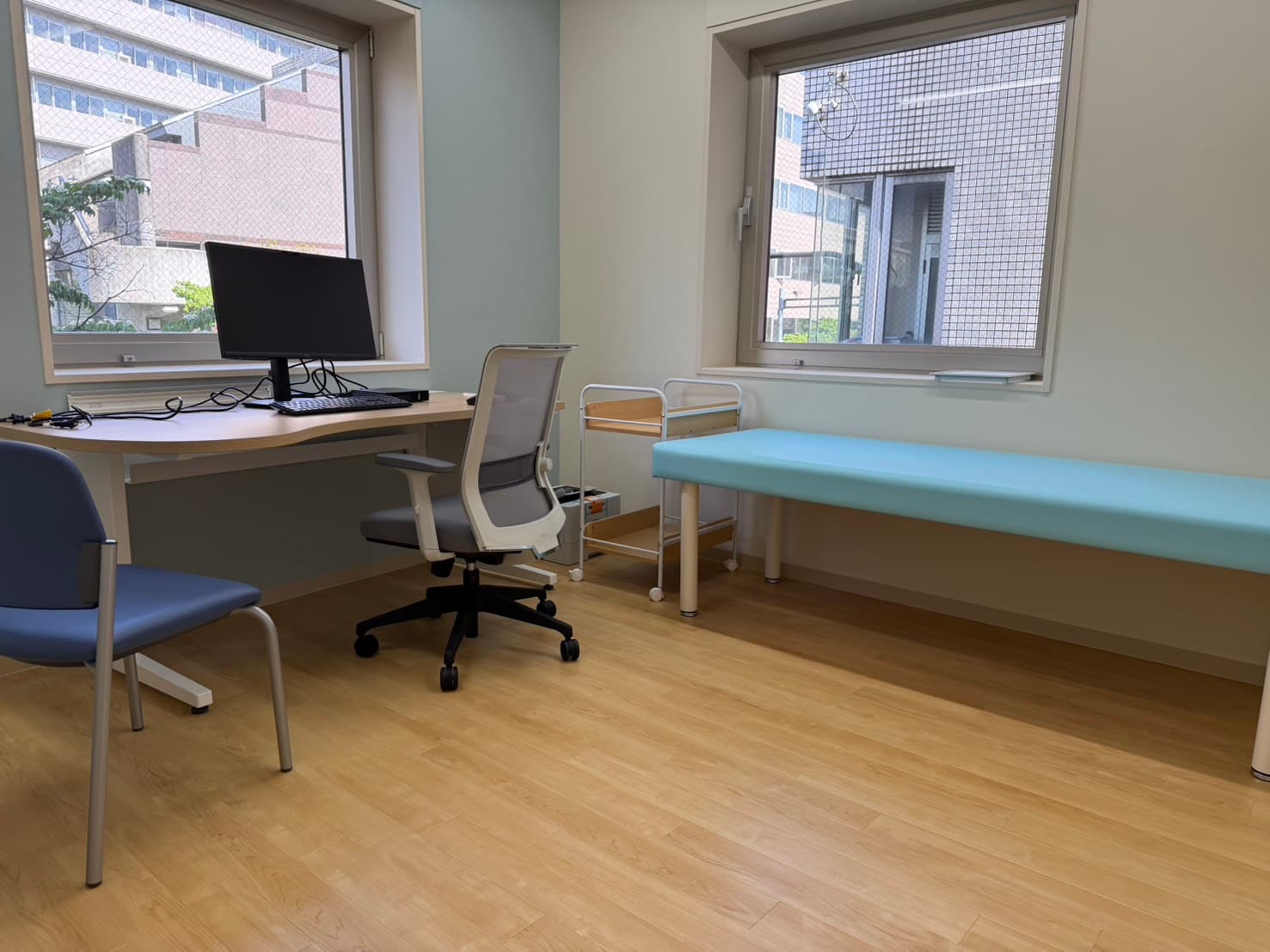 Cedar Medical Clinic Tokyo exam room